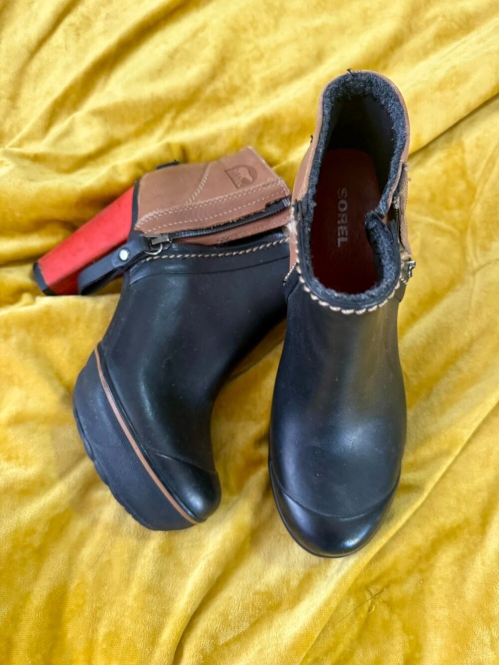 Sorel red heeled black & brown leather booties, women's size 6.5